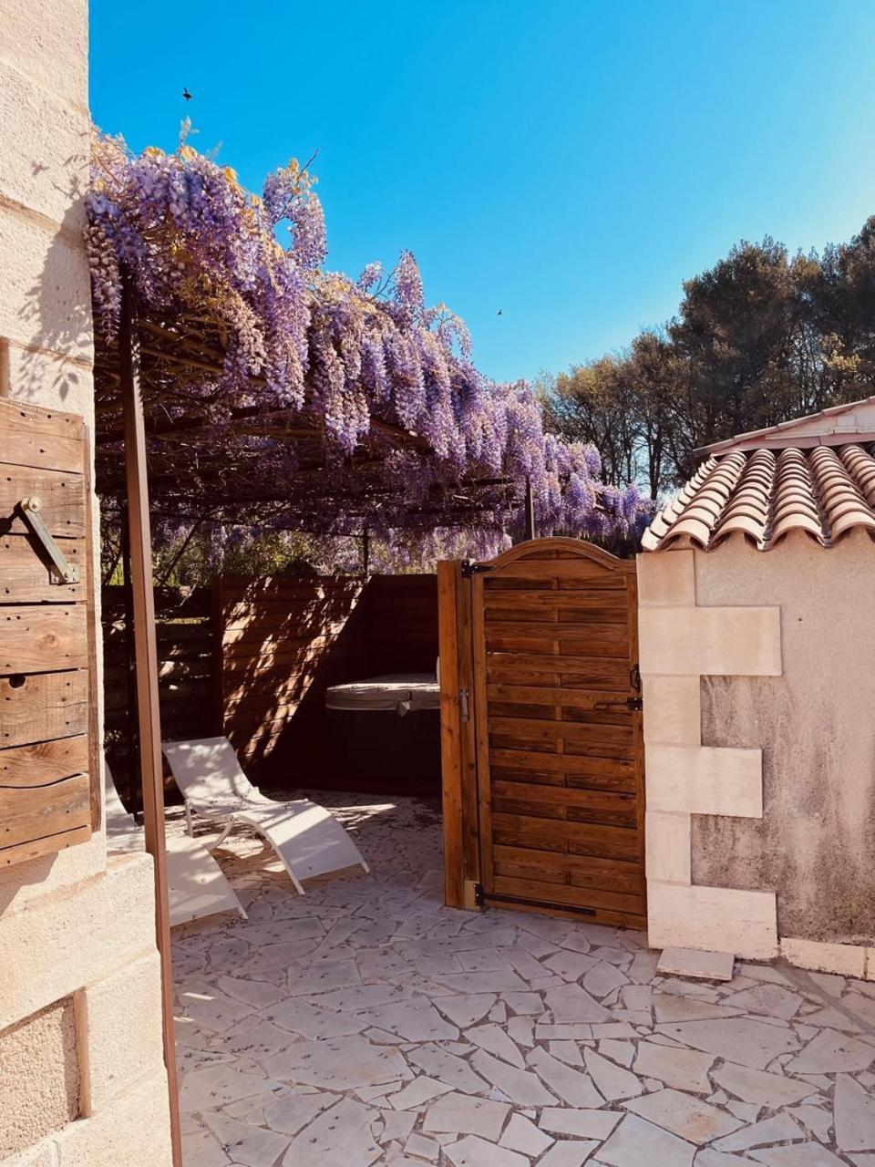 الشقق الفندقية لامبيسكفي  Domaine Amourella الغرفة الصورة