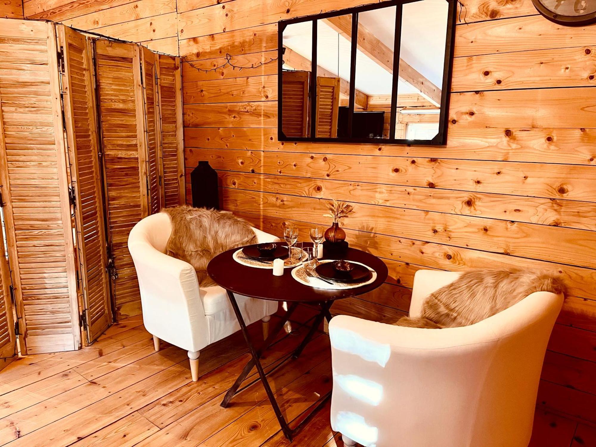 الشقق الفندقية لامبيسكفي  Domaine Amourella الغرفة الصورة